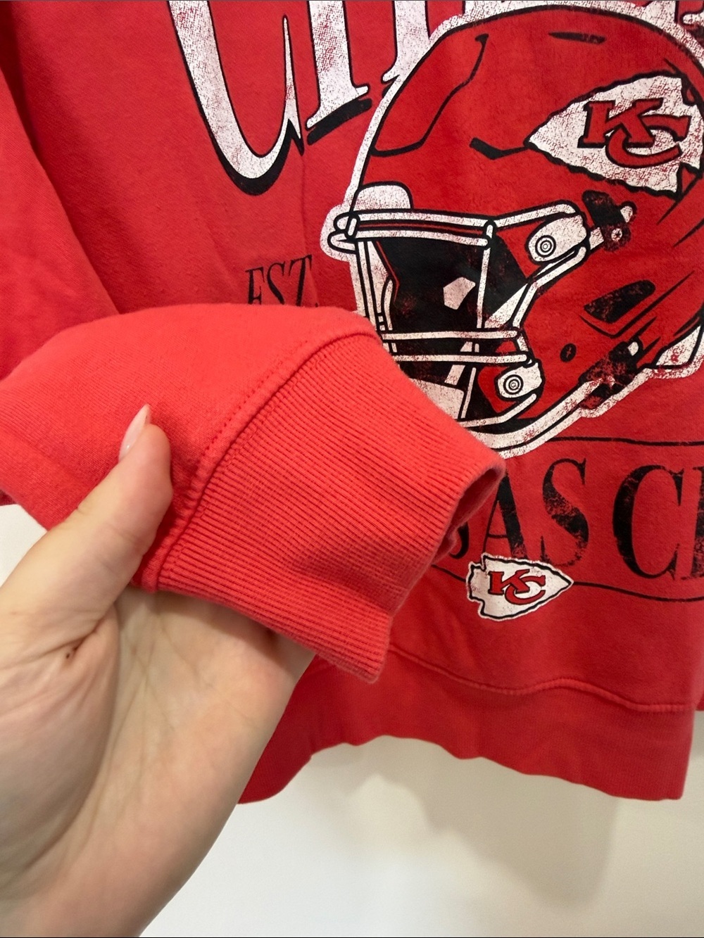 NFL Red Kansas City Chiefs Graphic Crewneck Sweatshirt - Picture 6 of 8